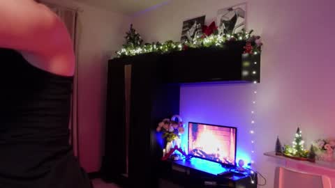 Bzzz Bea online show from 12-23-24, 09:08