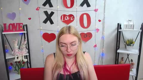 Snapshot of beatriceflyy chatting on 09-11-25, 03:56 BeatriceFlyy online show from 09-11-25, 03:56