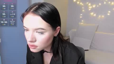 Snapshot of beatricemoonlight chatting on 12-14-25, 11:15 My name is Beatrice Like my broadcast pls 3 online show from 12-14-25, 11:15