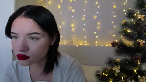 Snapshot of beatricemoonlight chatting on 12-16-25, 11:04 My name is Beatrice Like my broadcast pls 3 online show from 12-16-25, 11:04