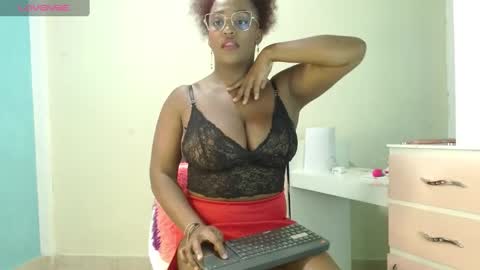 Snapshot of beatziedreams chatting on 02-23-25, 03:13 Beatzie online show from 02-23-25, 03:13