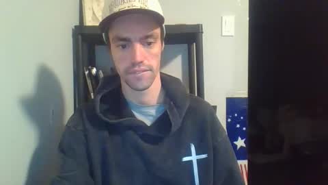 Snapshot of beaulieu2027 chatting on 12-13-25, 09:31 beaulieu2027 online show from 12-13-25, 09:31