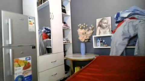 Snapshot of beautie699392 chatting on 06-28-26, 08:26 Lil stunner online show from 06-28-26, 08:26