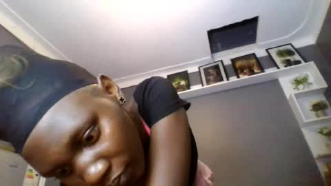 Snapshot of beautie699392 chatting on 07-05-26, 06:26 Lil stunner online show from 07-05-26, 06:26