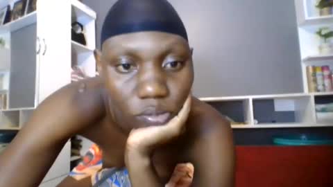 Snapshot of beautie699392 chatting on 07-17-26, 06:02 Lil stunner online show from 07-17-26, 06:02