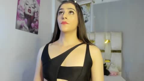 Valeria online show from 12-17-25, 11:00