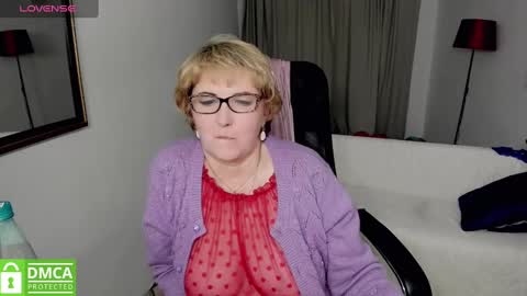 Snapshot of beautiful_lina7 chatting on 12-21-24, 11:13 your Lana online show from 12-21-24, 11:13