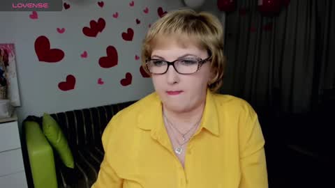 Snapshot of beautiful_lina7 chatting on 02-07-25, 03:30 your Lana online show from 02-07-25, 03:30