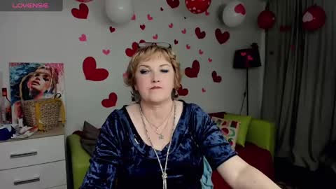 Snapshot of beautiful_lina7 chatting on 02-08-25, 10:51 your Lana online show from 02-08-25, 10:51
