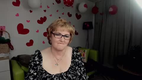 Snapshot of beautiful_lina7 chatting on 02-14-25, 07:12 your Lana online show from 02-14-25, 07:12