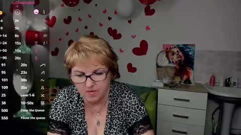 Snapshot of beautiful_lina7 chatting on 02-19-25, 03:28 your Lana online show from 02-19-25, 03:28