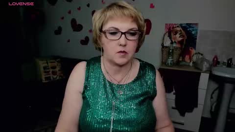 Snapshot of beautiful_lina7 chatting on 03-08-25, 12:41 your Lana online show from 03-08-25, 12:41