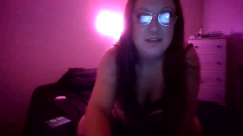 Snapshot of beautifulxxdisaster22 chatting on 09-25-25, 05:00 kalysta online show from 09-25-25, 05:00