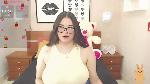 Snapshot of beautty_pink chatting on 12-18-24, 02:38 beautty_pink online show from 12-18-24, 02:38