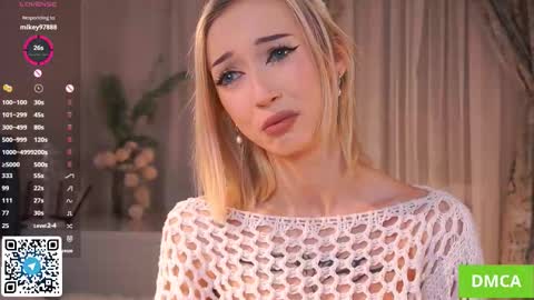 Snapshot of beauty_fuel chatting on 11-03-25, 04:08 Polly online show from 11-03-25, 04:08