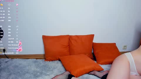 Nicole online show from 01-10-25, 03:50