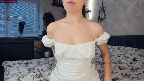 Nicole online show from 02-14-25, 07:28