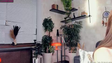 Nicole online show from 03-02-25, 04:32