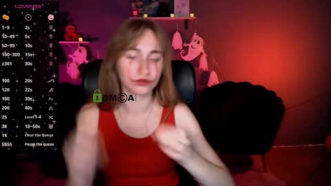 Snapshot of beauty_ginger chatting on 10-25-25, 08:55 beauty_ginger online show from 10-25-25, 08:55