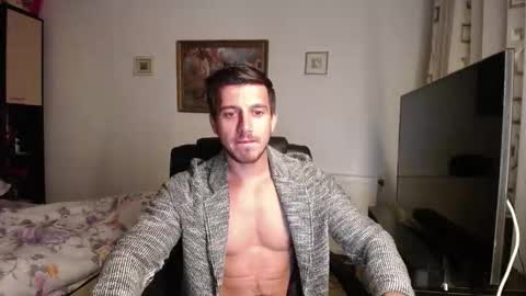 Snapshot of beauty_hard_beast chatting on 09-16-25, 02:01 Mia and Jake online show from 09-16-25, 02:01