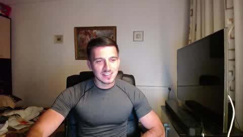 Snapshot of beauty_hard_beast chatting on 09-25-25, 10:46 Mia and Jake online show from 09-25-25, 10:46