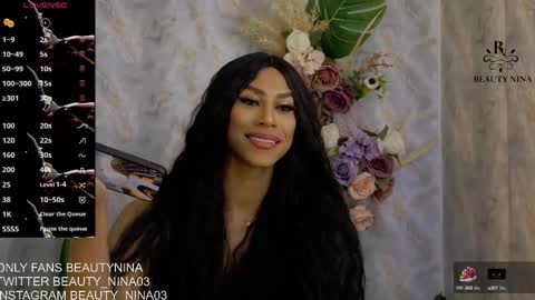 Snapshot of beauty_nina chatting on 09-19-25, 04:07 beauty_nina online show from 09-19-25, 04:07