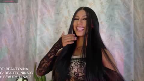 Snapshot of beauty_nina chatting on 01-09-26, 02:20 beauty_nina online show from 01-09-26, 02:20