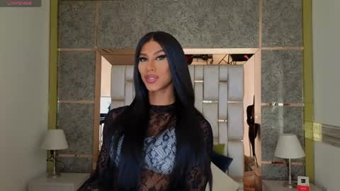 Snapshot of beauty_nina chatting on 05-25-26, 01:39 beauty_nina online show from 05-25-26, 01:39