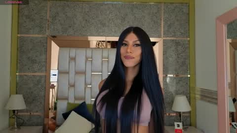 Snapshot of beauty_nina chatting on 05-27-26, 01:52 beauty_nina online show from 05-27-26, 01:52