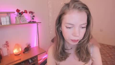 Snapshot of beautyeliise chatting on 10-03-25, 02:03 Eliise online show from 10-03-25, 02:03