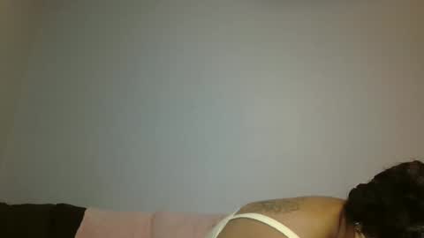 Snapshot of beautyloves chatting on 09-24-25, 01:03 Beauty online show from 09-24-25, 01:03