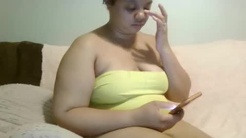 Snapshot of beautyloves chatting on 09-25-25, 12:09 Beauty online show from 09-25-25, 12:09