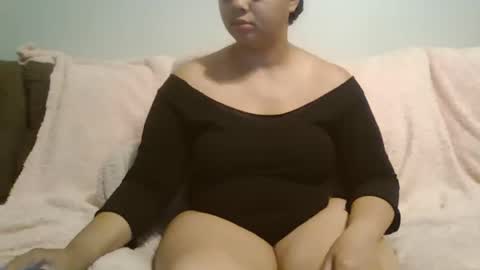 Snapshot of beautyloves chatting on 10-12-25, 07:02 Beauty online show from 10-12-25, 07:02