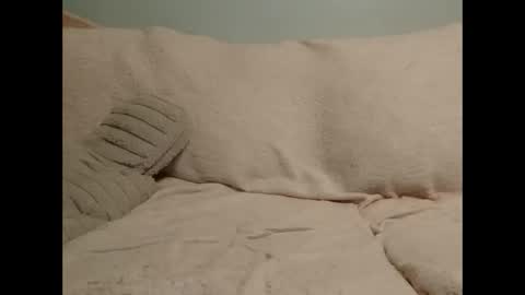 Beauty online show from 10-22-25, 04:02