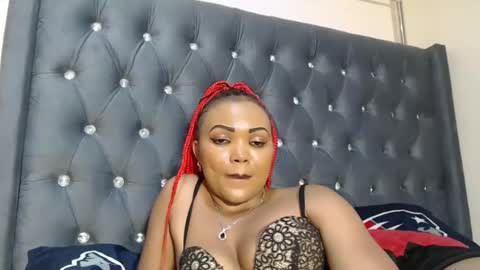 Snapshot of beautystar12 chatting on 12-10-24, 08:38 beautystar12 online show from 12-10-24, 08:38