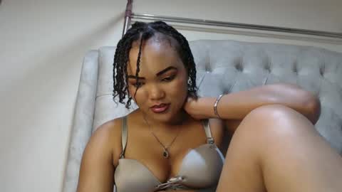 Snapshot of beautystar12 chatting on 01-15-25, 01:09 beautystar12 online show from 01-15-25, 01:09