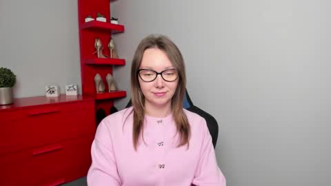 Zoe online show from 10-06-25, 06:22