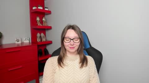 Zoe online show from 10-24-25, 06:43