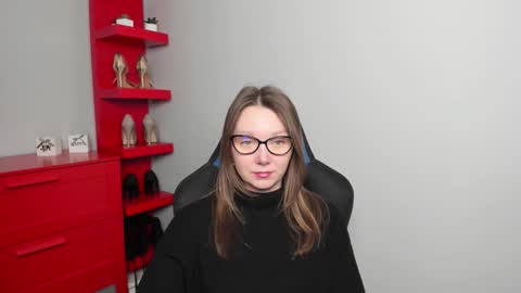 Zoe online show from 11-24-25, 06:24