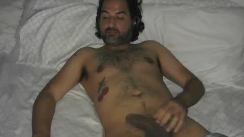 Snapshot of beaverpounder chatting on 10-06-25, 04:54 Beaverpounder free online show from 10-06-25, 04:54