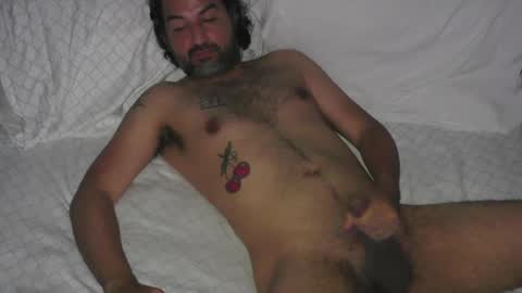 Snapshot of beaverpounder chatting on 10-08-25, 06:11 Beaverpounder free online show from 10-08-25, 06:11