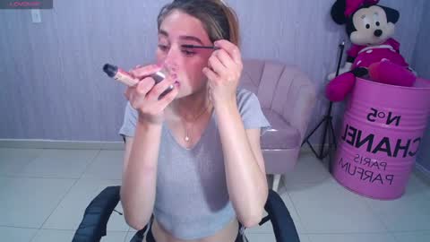 beba_fox_a online show from 11-09-25, 12:14