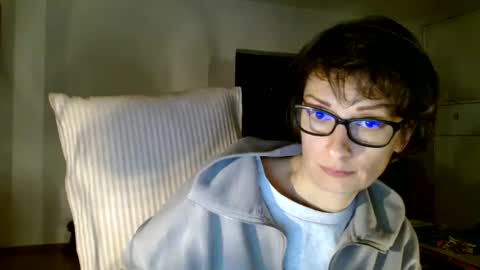 Snapshot of bebacksooon chatting on 12-24-24, 05:23 Raluca online show from 12-24-24, 05:23