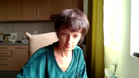 Snapshot of bebacksooon chatting on 09-26-25, 09:13 Raluca online show from 09-26-25, 09:13
