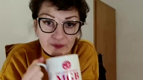 Snapshot of bebacksooon chatting on 03-01-26, 07:49 Raluca online show from 03-01-26, 07:49