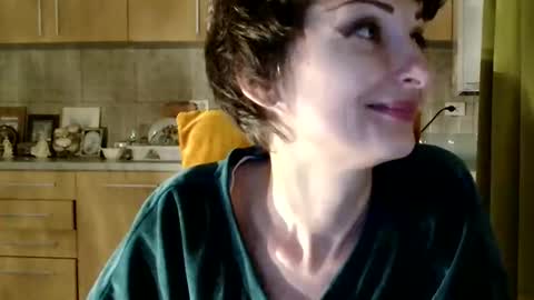 Raluca online show from 04-15-26, 07:58