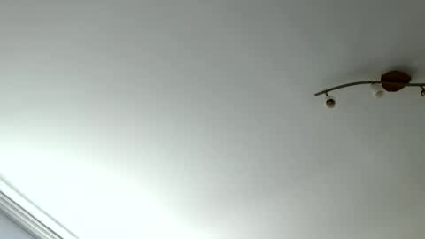Snapshot of bebacksooon chatting on 05-27-26, 03:09 Raluca online show from 05-27-26, 03:09