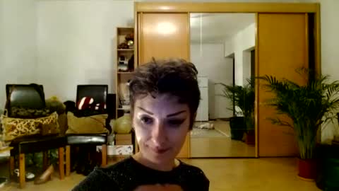 Raluca online show from 06-17-26, 08:10