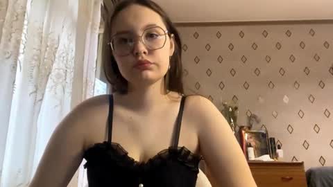 Snapshot of bebravee chatting on 05-04-26, 07:26 Melissa online show from 05-04-26, 07:26