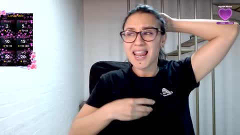 Snapshot of beckdymon chatting on 02-25-26, 11:47 Daniela online show from 02-25-26, 11:47